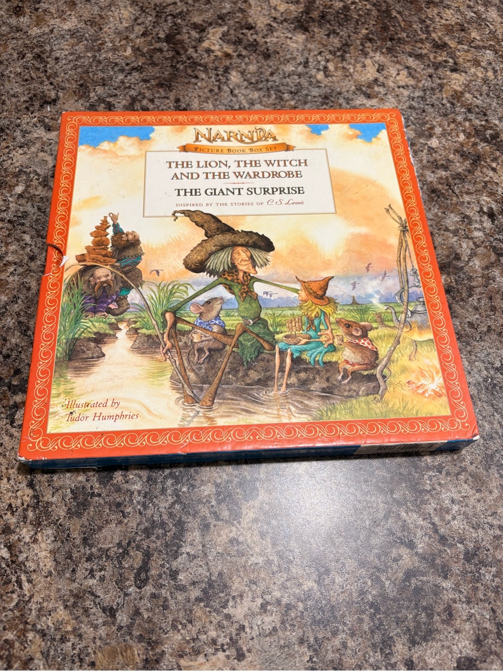 Box Set : The Lion, Witch and Wardrobe/Giant Surprise by C. S. Lewis (Hardcover)